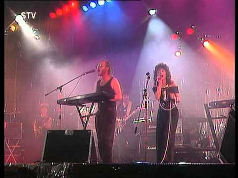 Beáta Dubasová a Vašo Patejdl - Muzikantské byty - Bratislavská lýra 1989 live